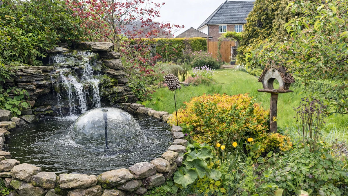 solar_water_fountain_for_wildlife_pond